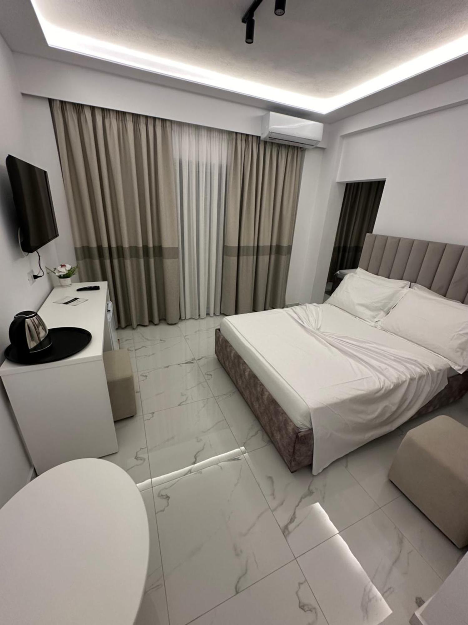 Hotel Elisabet Саранда Экстерьер фото